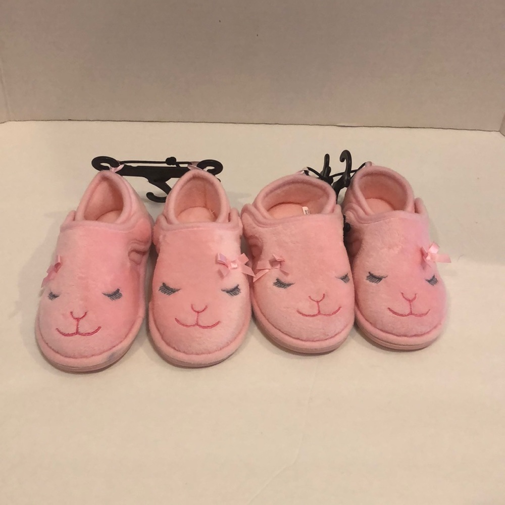 Kids slippers size 7  8 pink Lamb